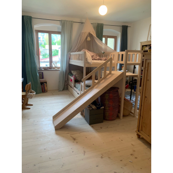 Bett mit Rutsche und Treppe Salzburg